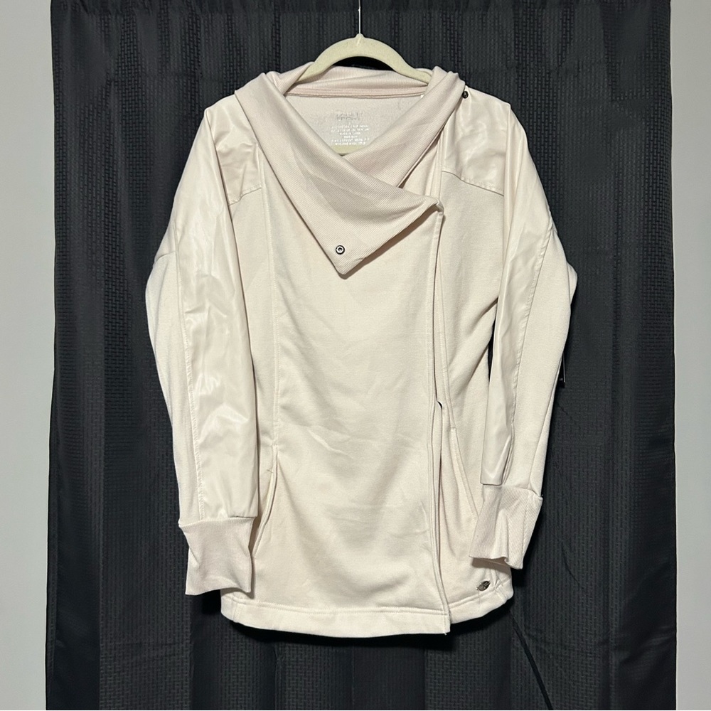 NEW TAHARI Sport Brand Cream Colored Jacket Women’s Size Small with Pockets